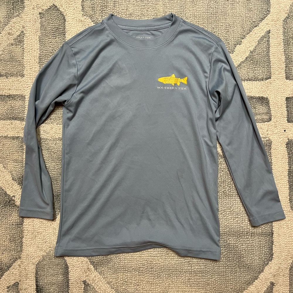Southern Tide children’s performance material long sleeve tshirt. Gray color
